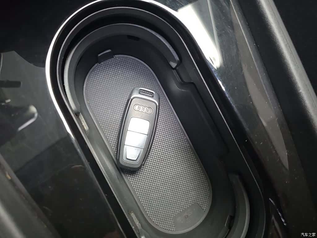 Audi Q4 e-tron, 2023 15