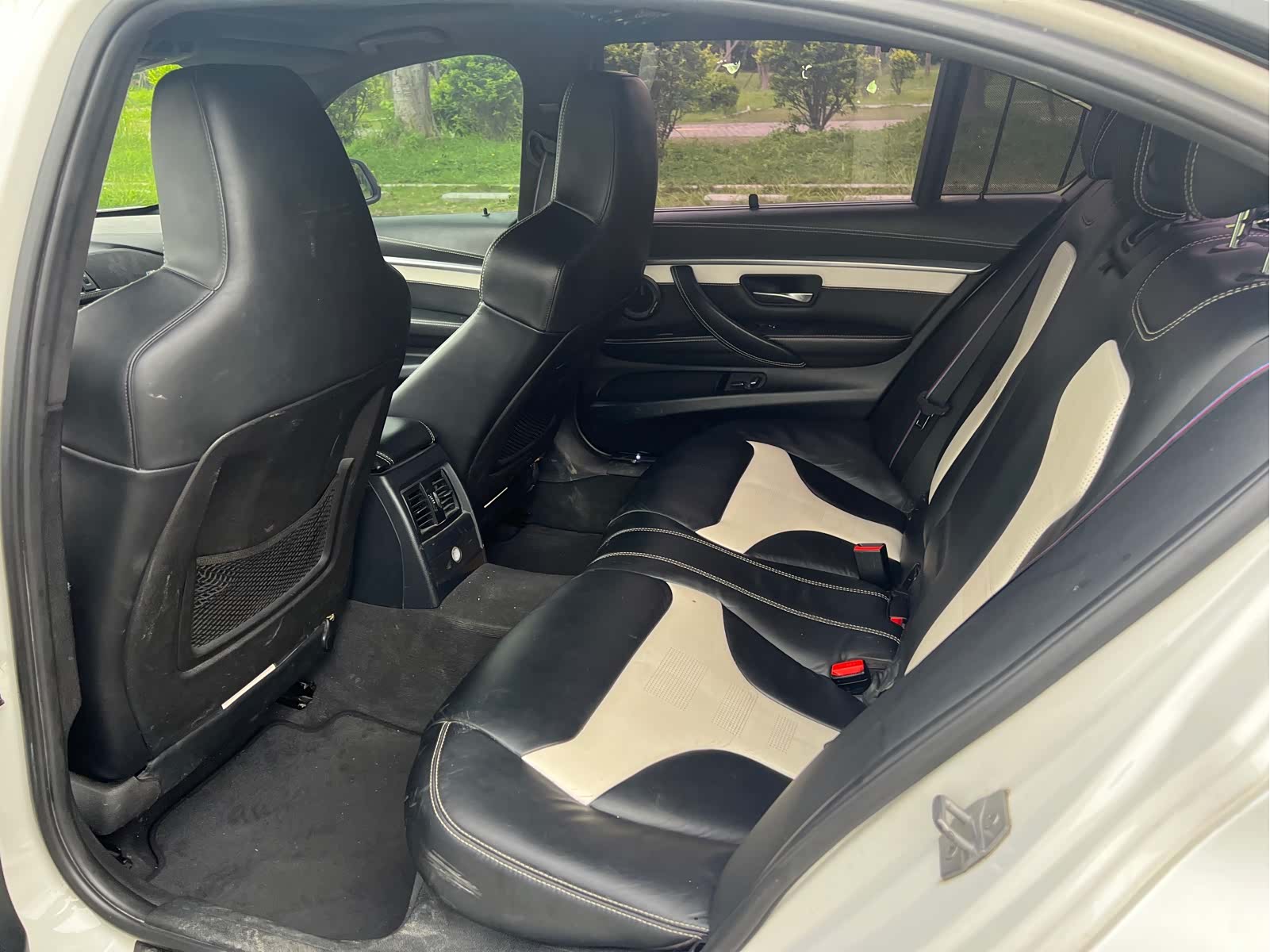 BMW 3 Series, 2015 11