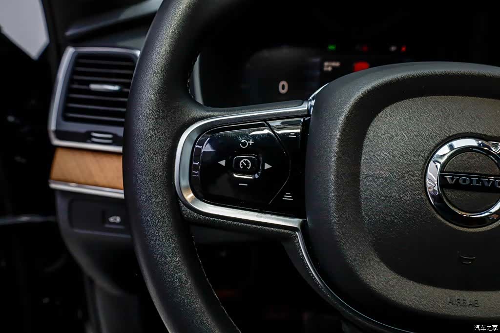 Volvo XC90, 2023 27