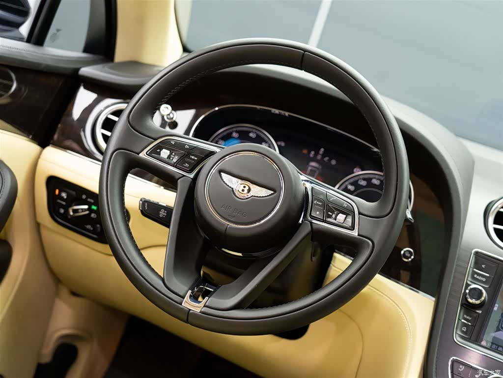 Bentley Bentayga, 2020 18