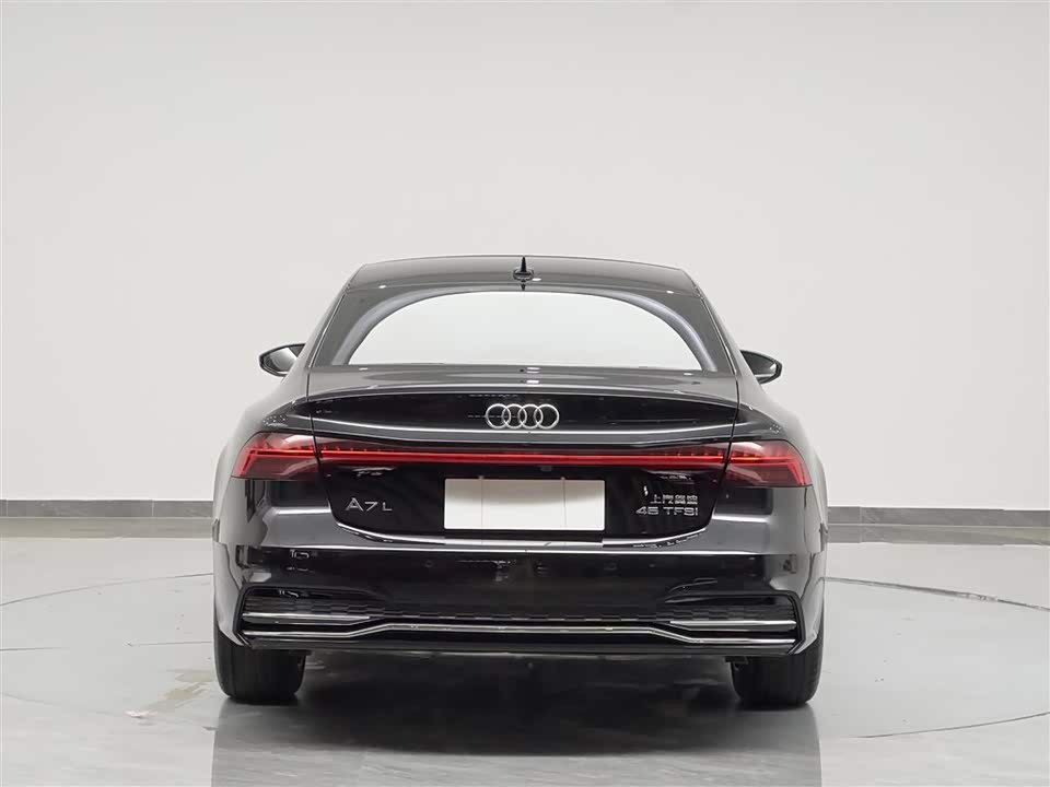Audi A7L