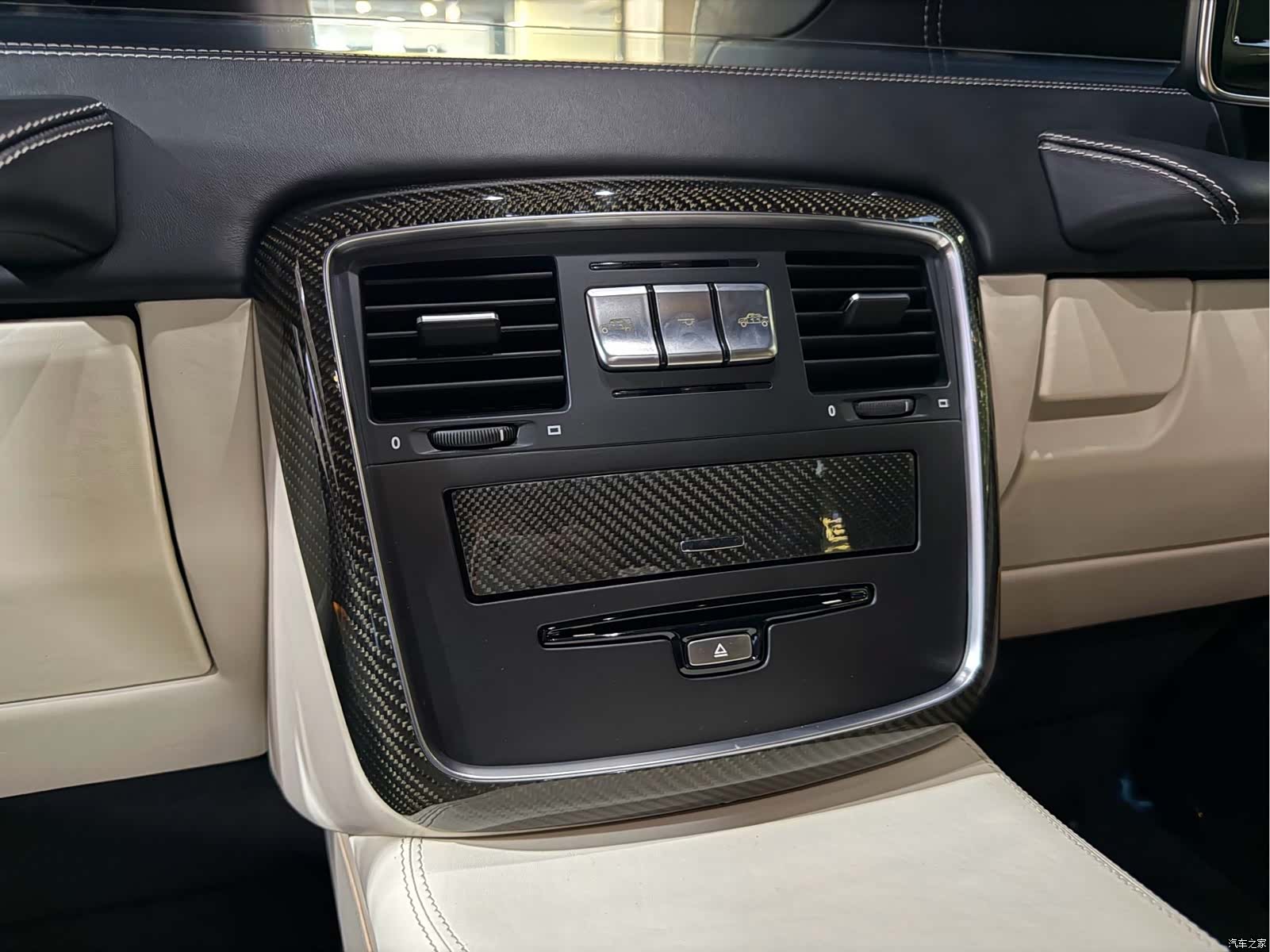 Mercedes-Benz G-Class, 2018 23