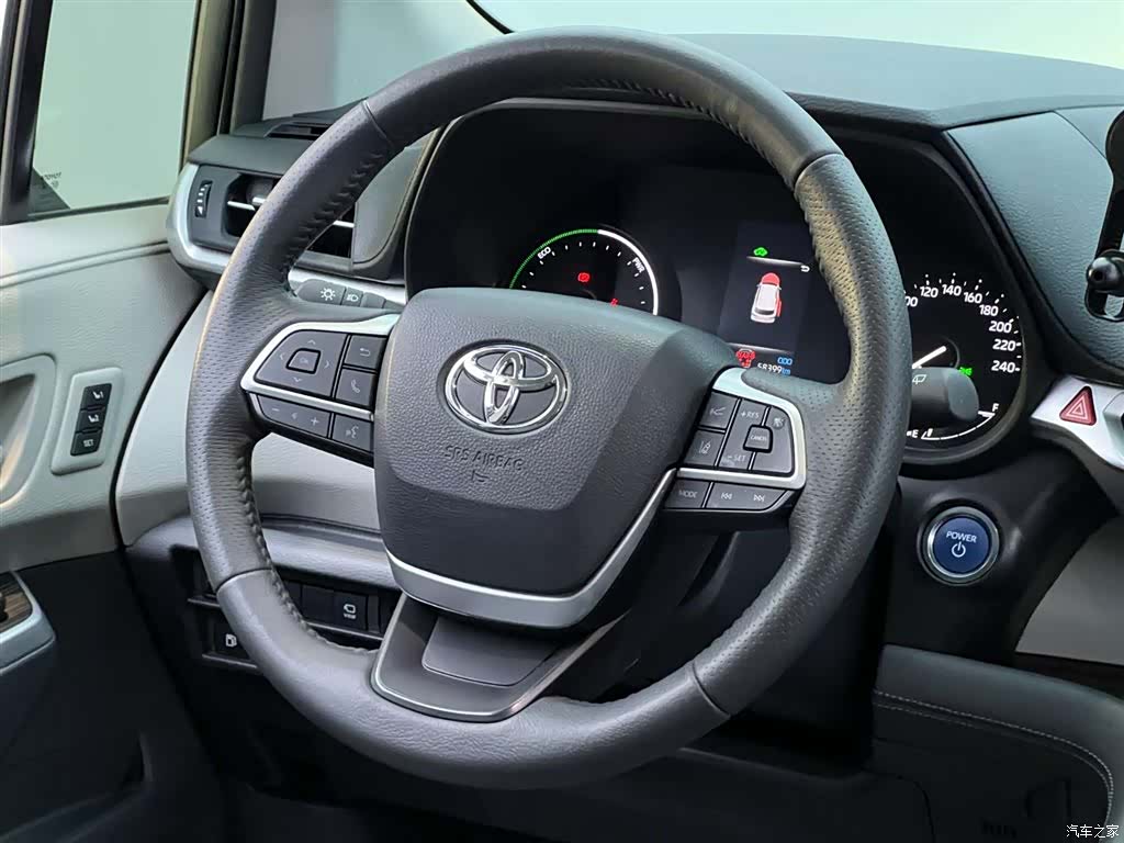 Toyota Granvia, 2024 11