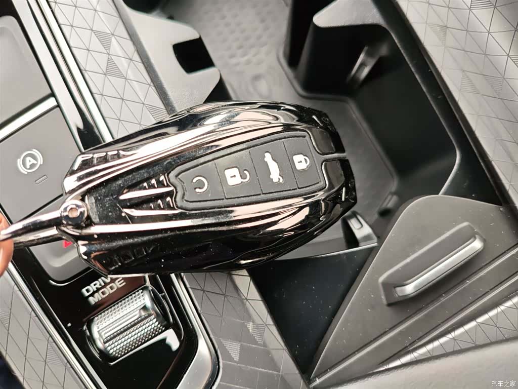 Geely Preface, 2024 17