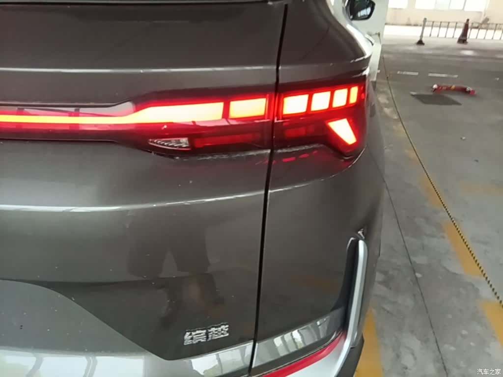 Geely Coolray, 2026 8