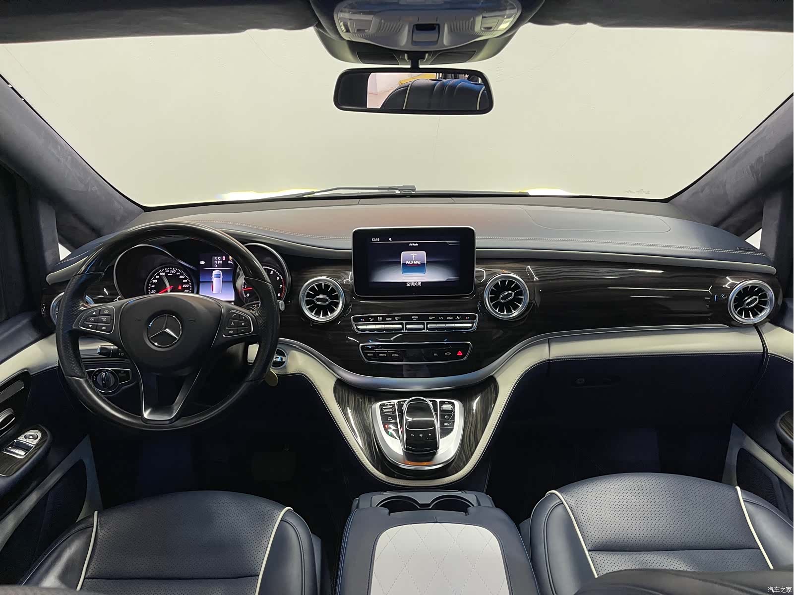 Mercedes-Benz V-Class, 2020 12