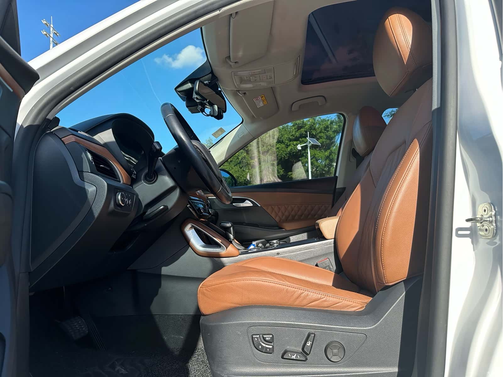 Borgward BX7, 2016 4