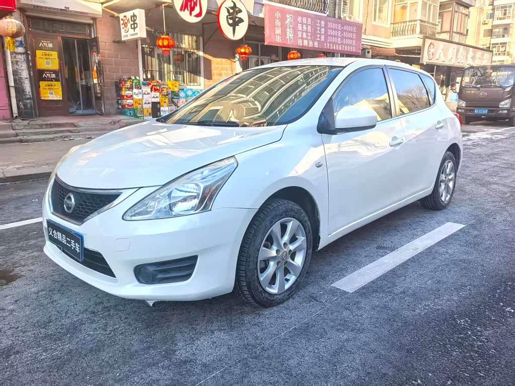 Nissan Tiida