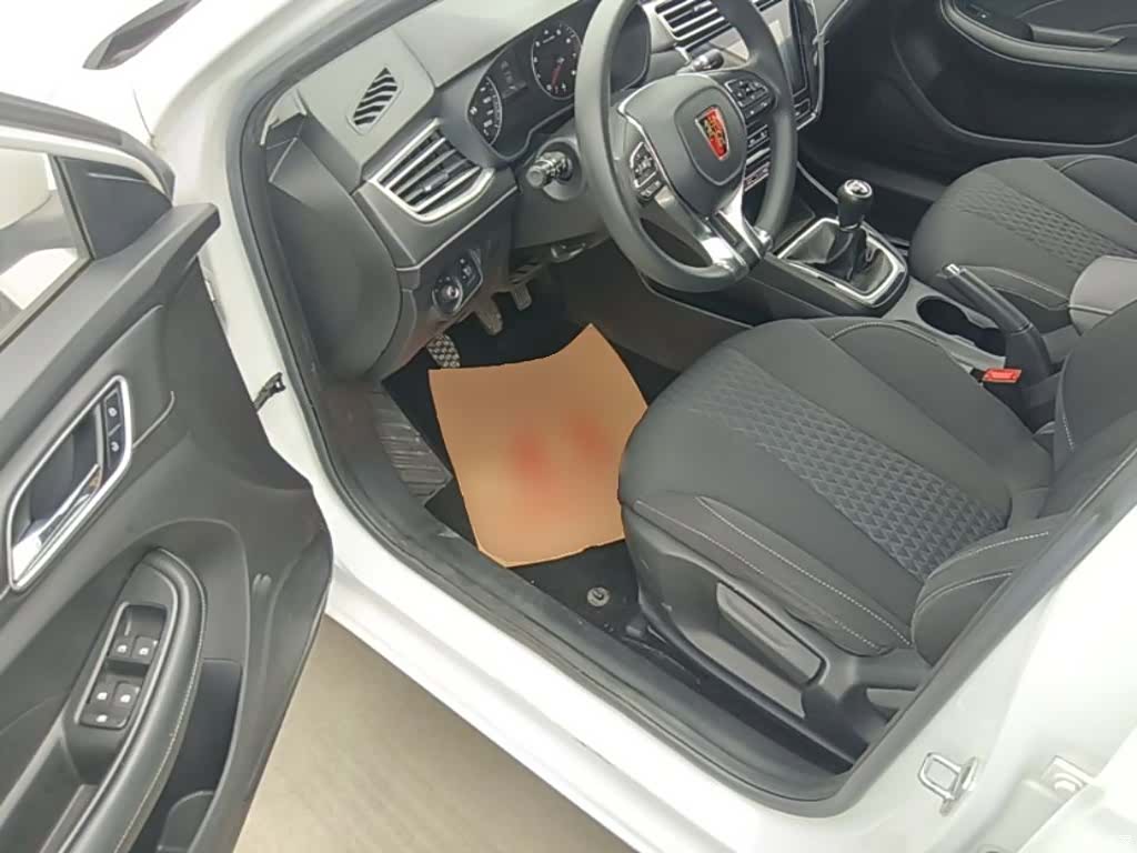 Roewe i5, 2019 16