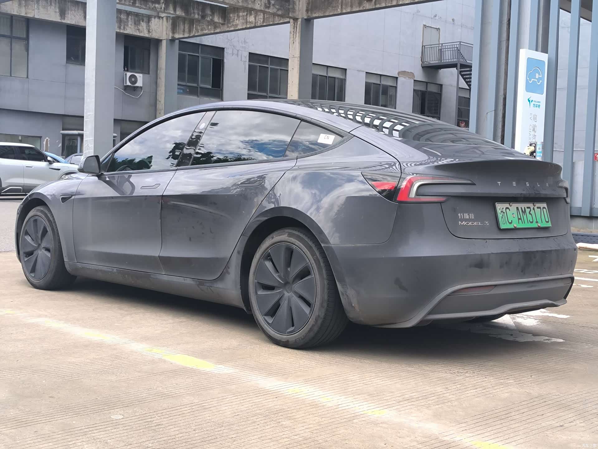 Tesla Model 3, 2024 7