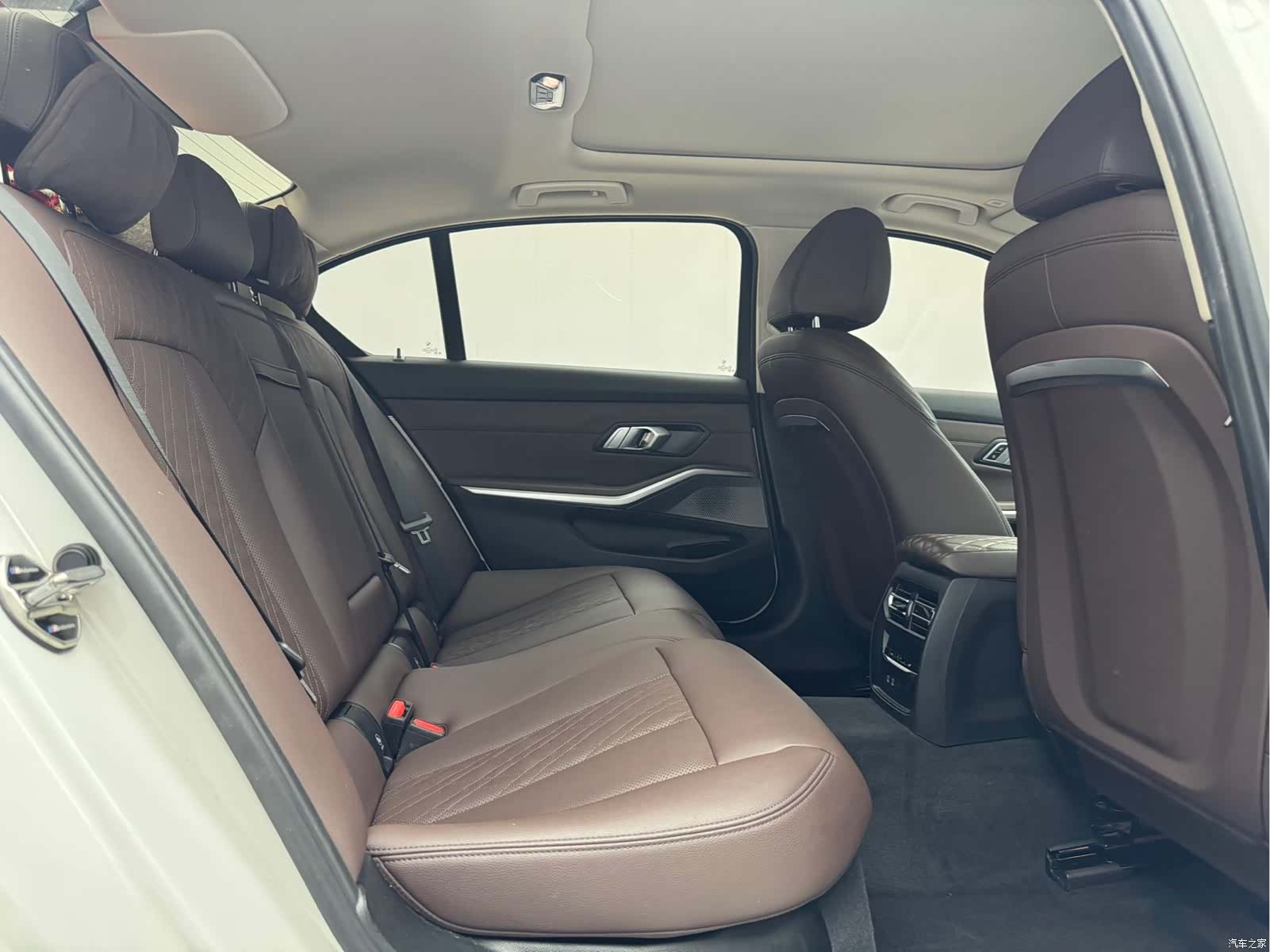 BMW 3 Series, 2023 8
