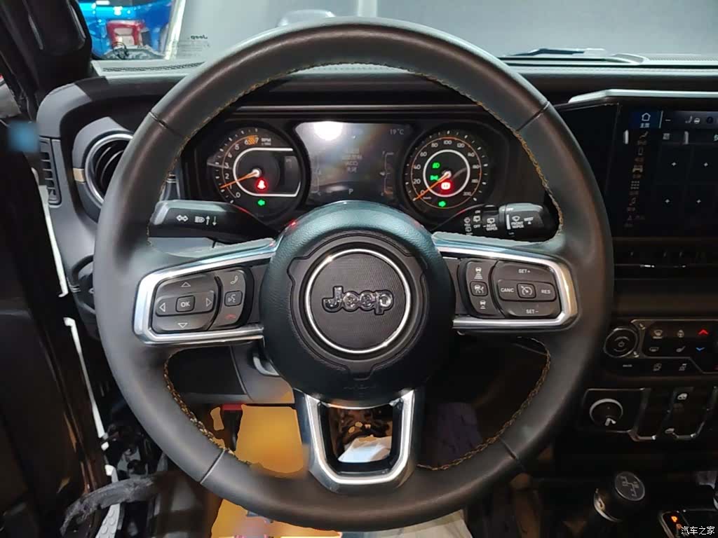 Jeep Wrangler, 2024 11