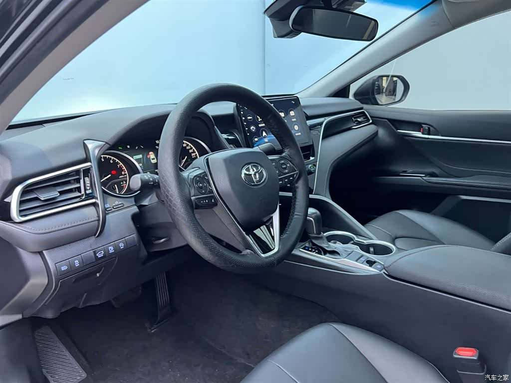 Toyota Camry, 2023 20