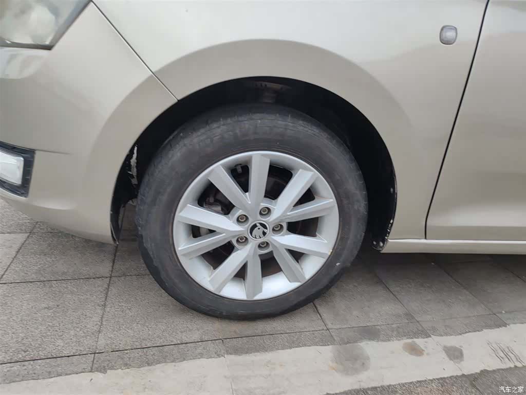 Skoda Rapid, 2016 23