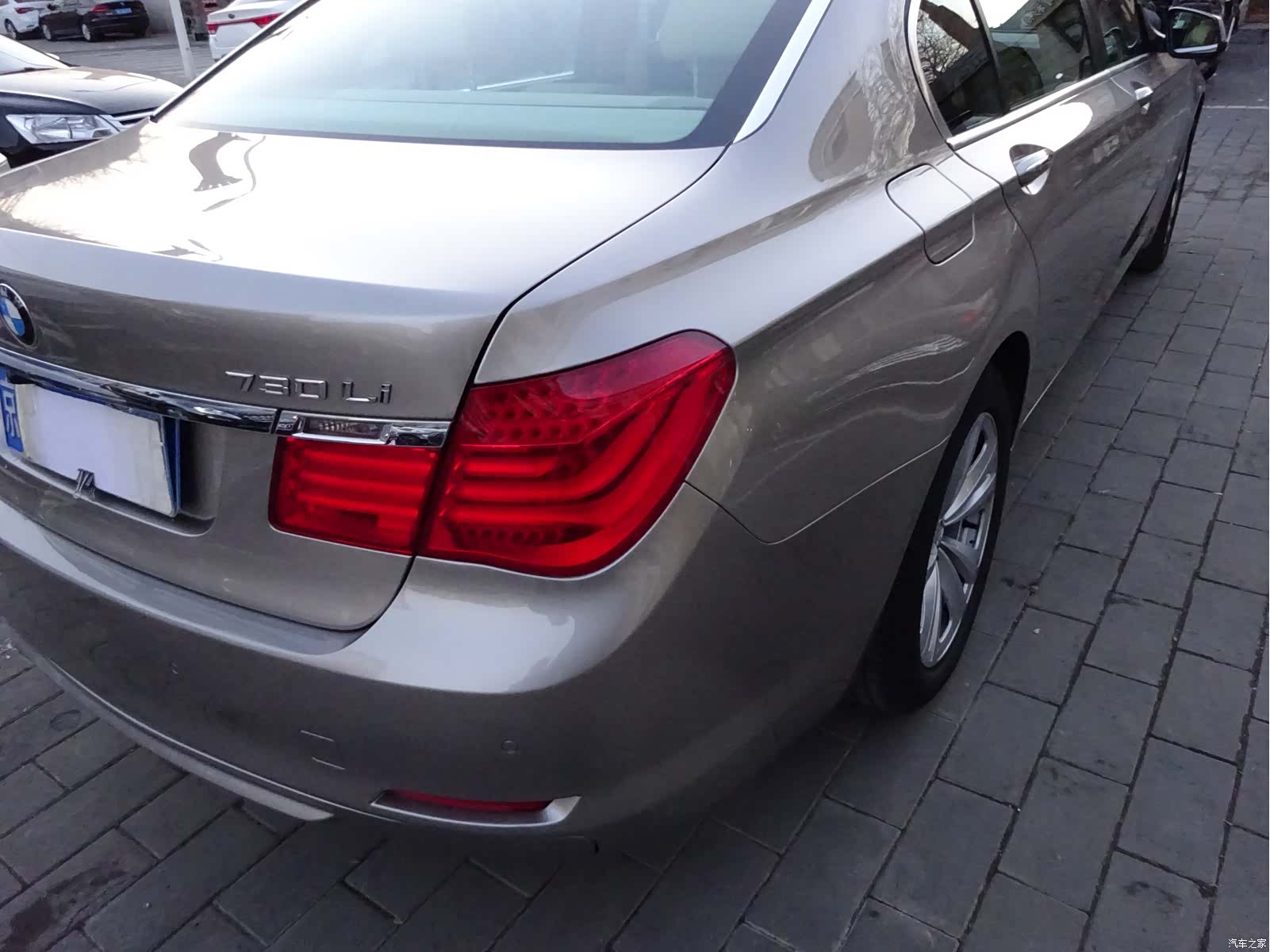 BMW 7 Series, 2011 11