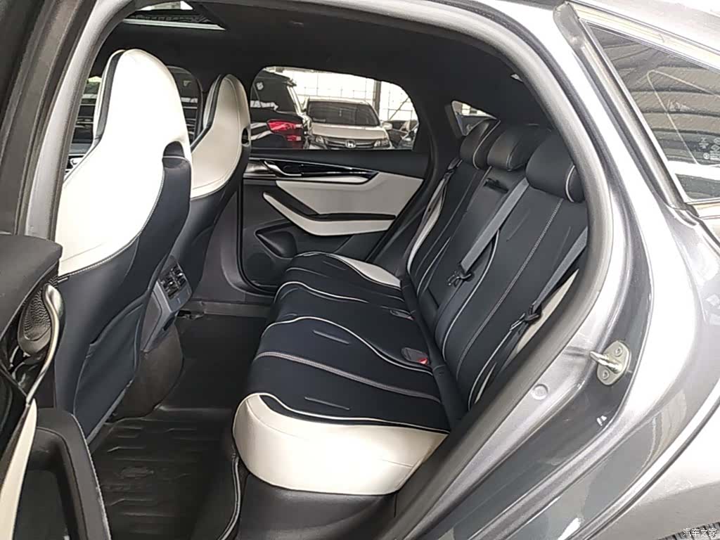 BYD Qin, 2022 17