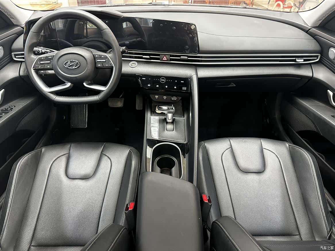 Hyundai Elantra, 2022 14