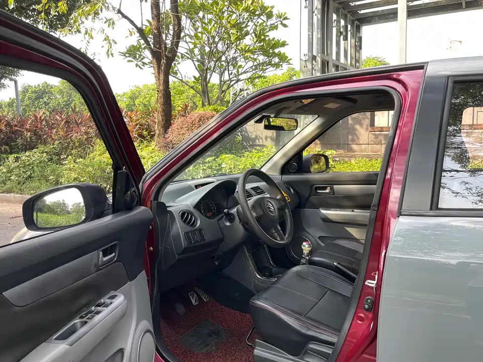 Suzuki Swift Suzuki Swift