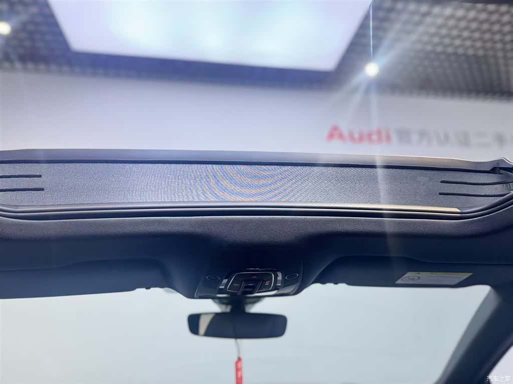 Audi Q5L, 2025 16