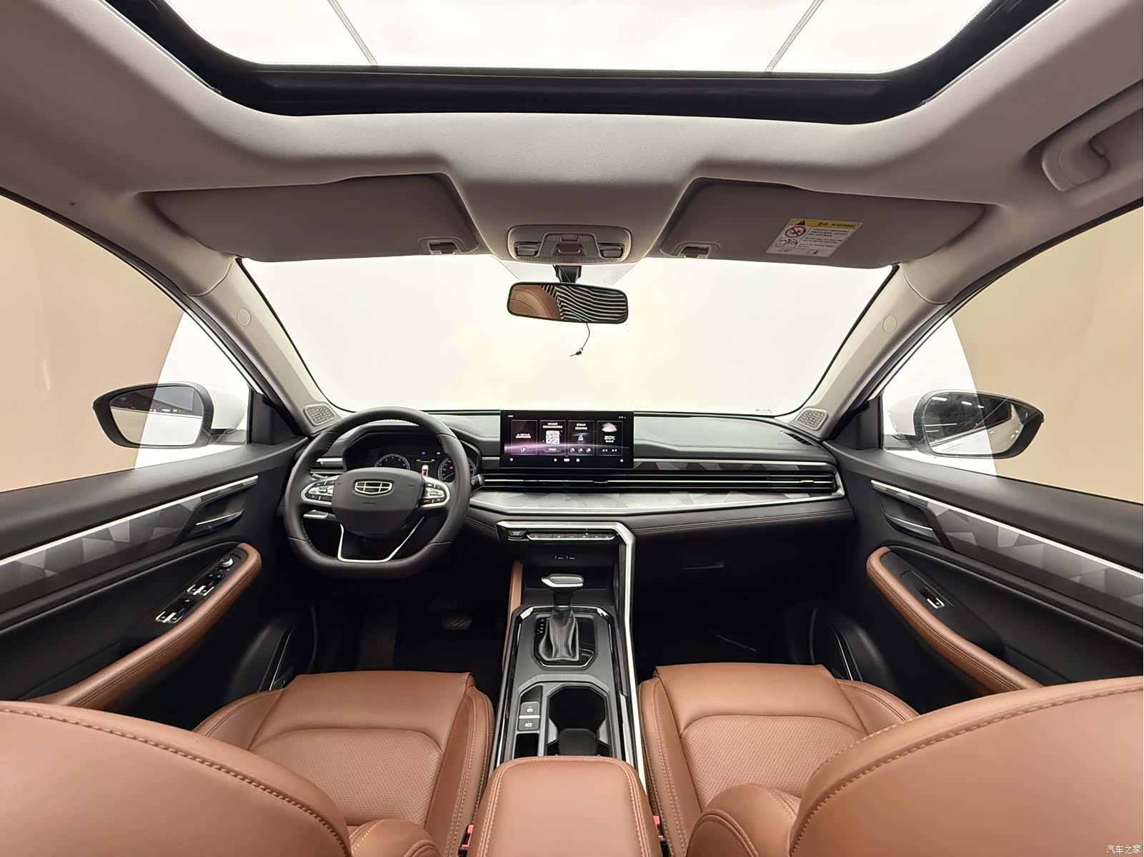 Geely X6, 2022 10