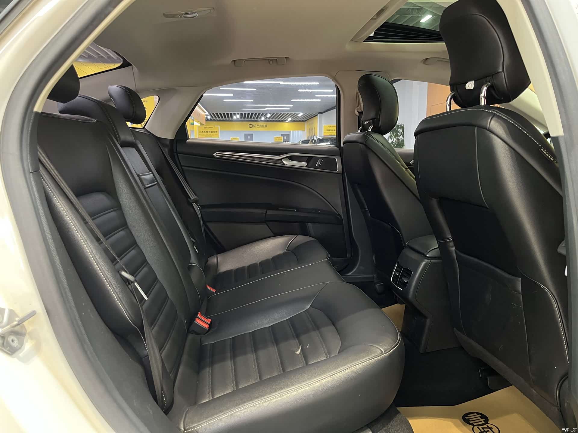 Ford Mondeo, 2019 12