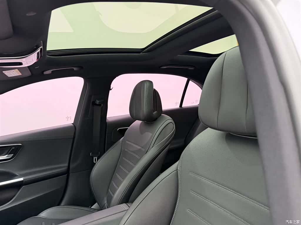Mercedes-Benz C-Class, 2022 16