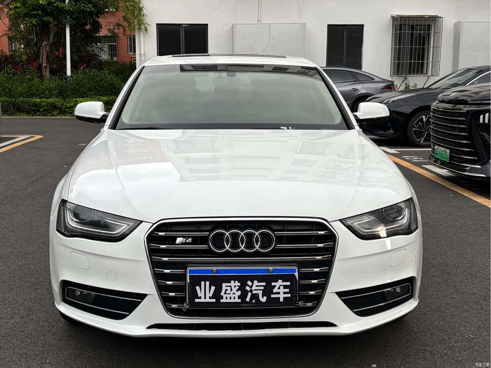 Audi A4L, 2015 2