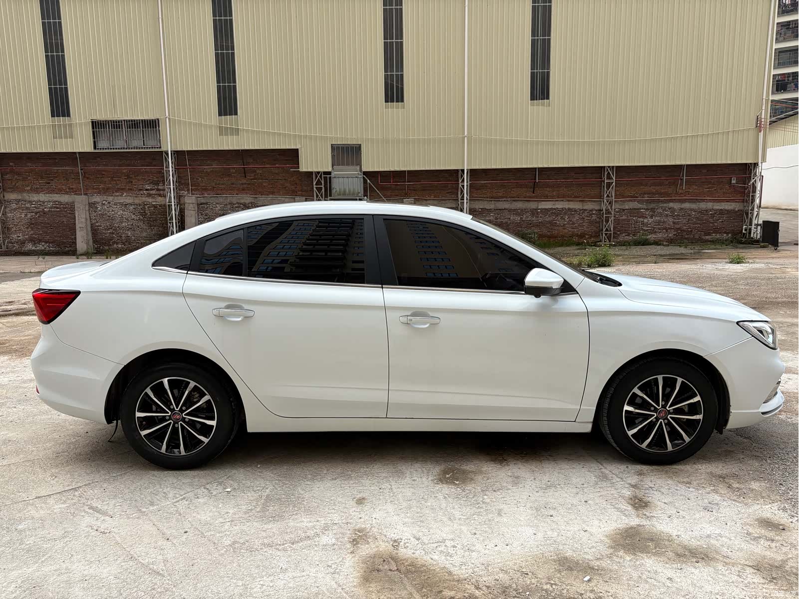 Roewe i5, 2021 15