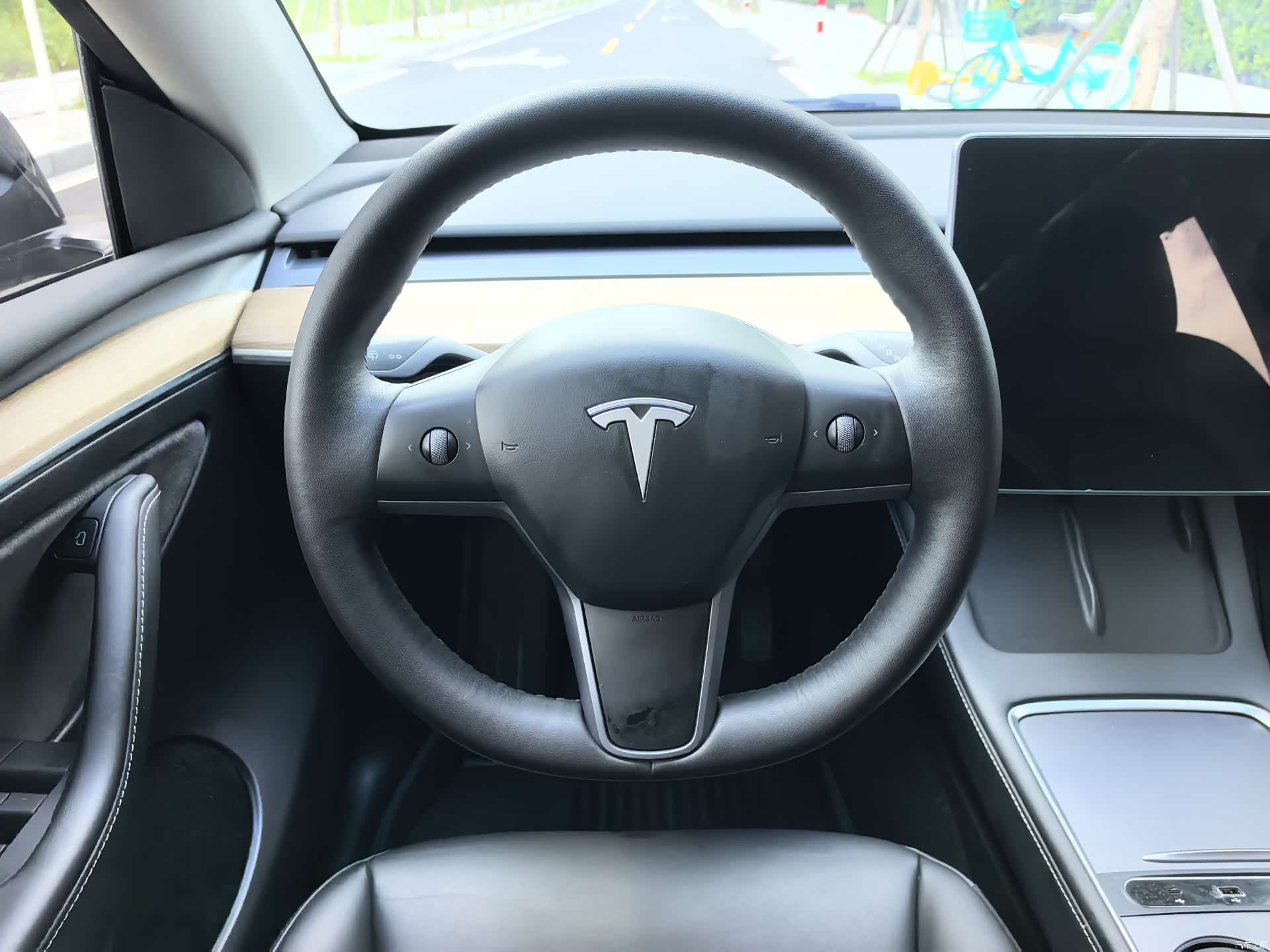 Tesla Model Y, 2022 16