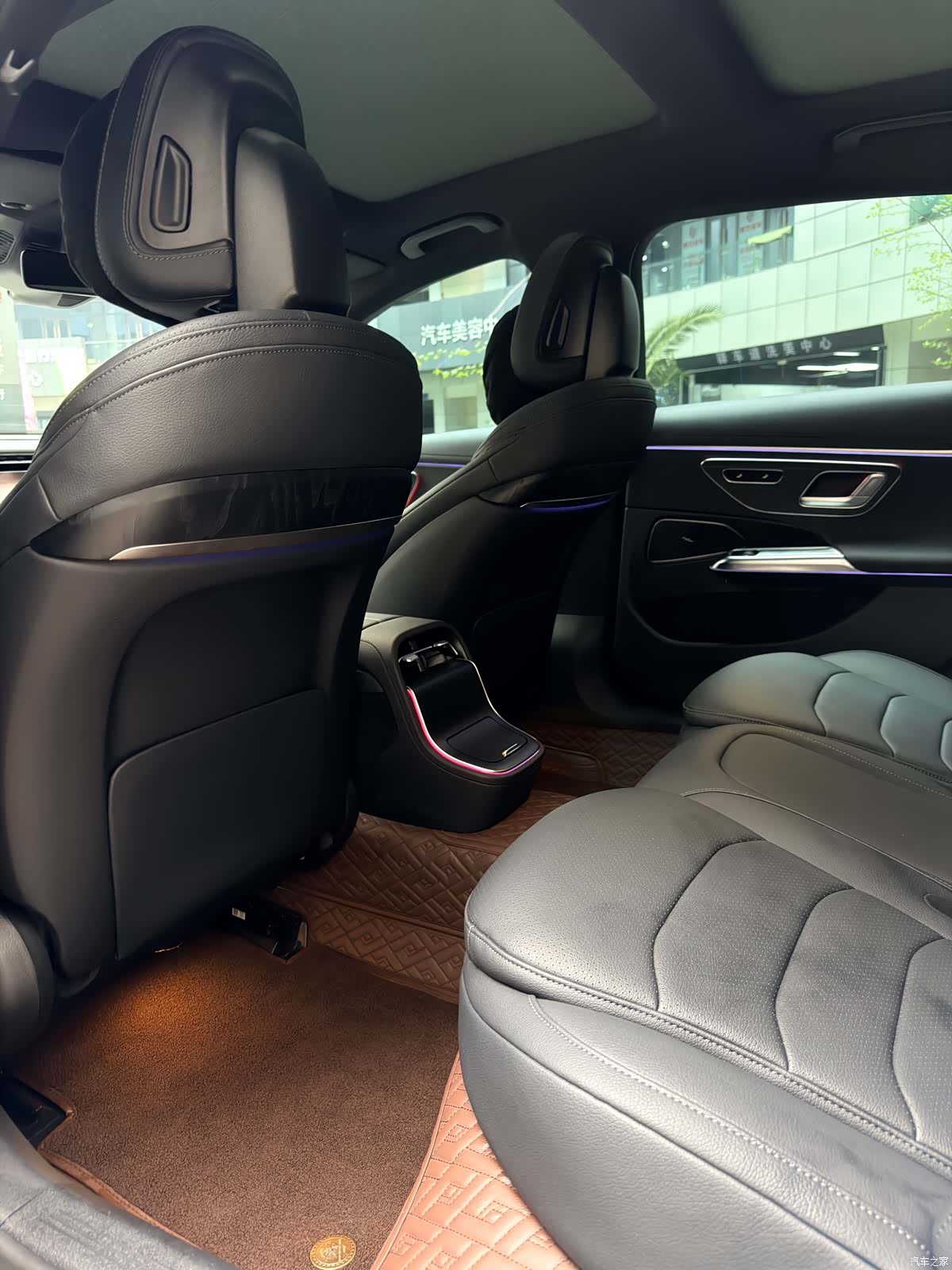 Mercedes-Benz E-Class, 2024 15
