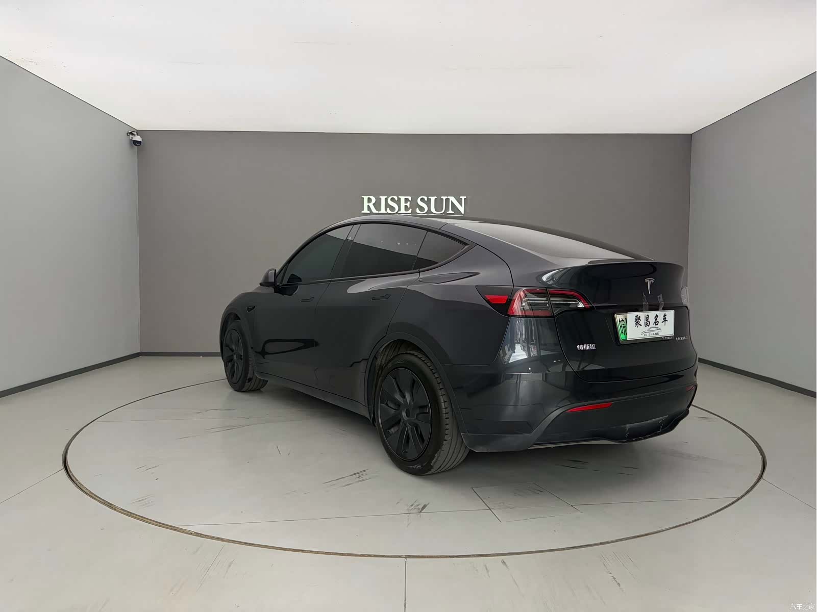 Tesla Model Y, 2024 все фото