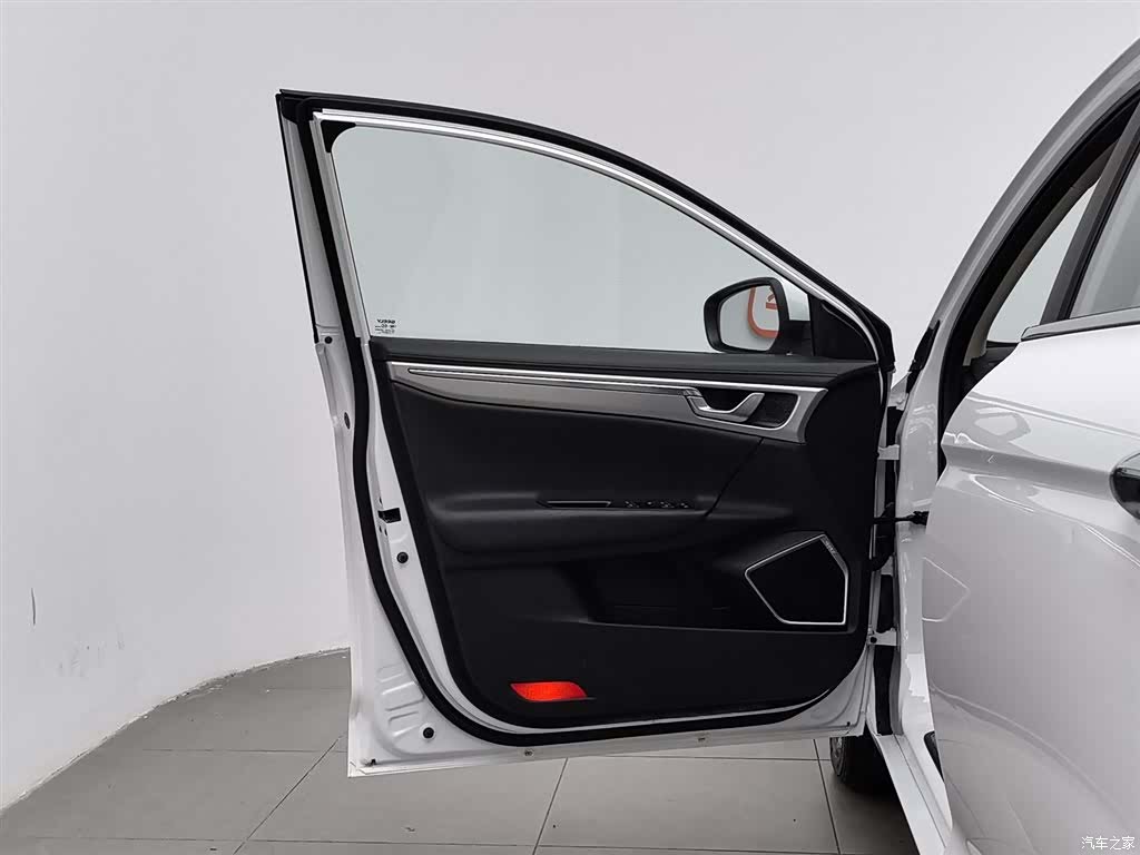 Geely Emgrand, 2017 8