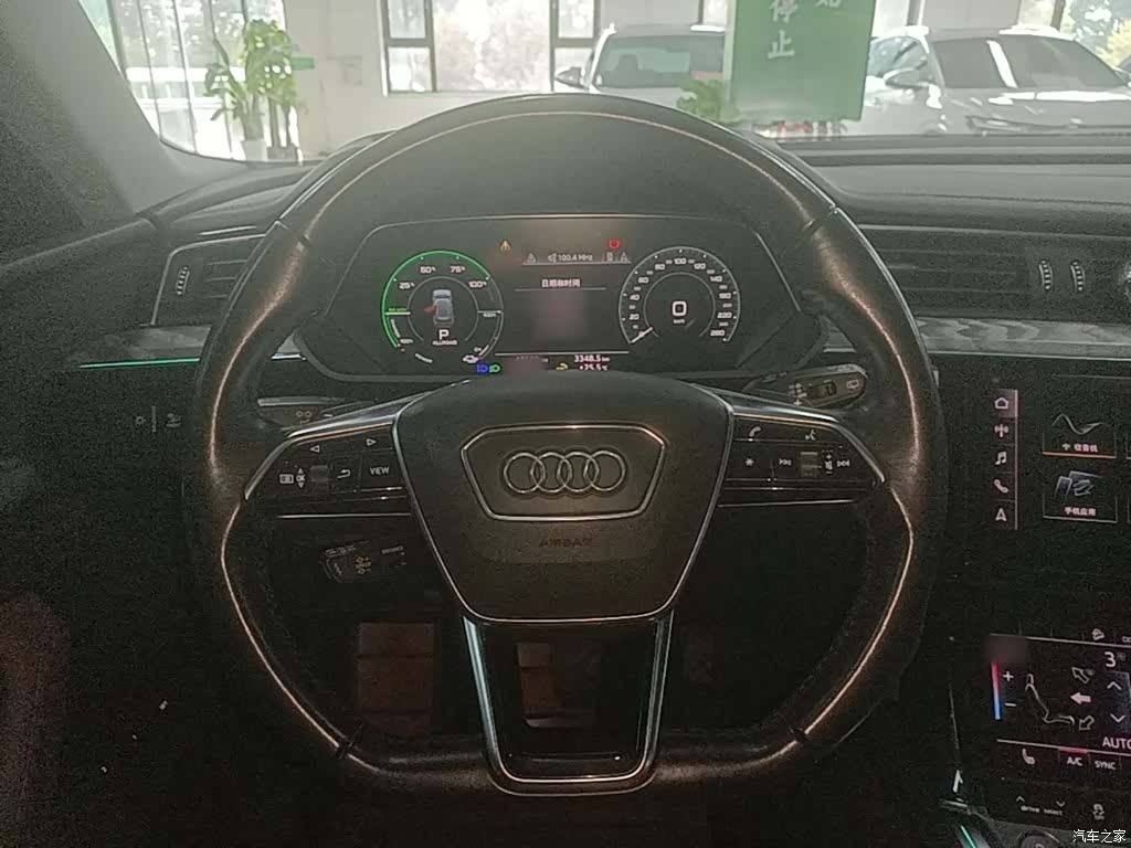 Audi e-tron, 2020 7