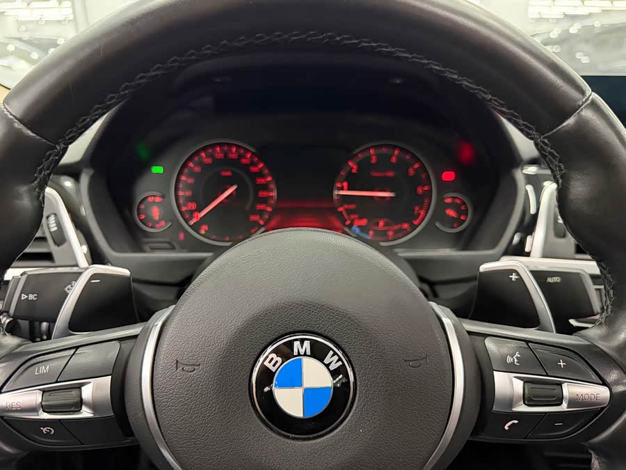 BMW 3 Series 2018, фото 17