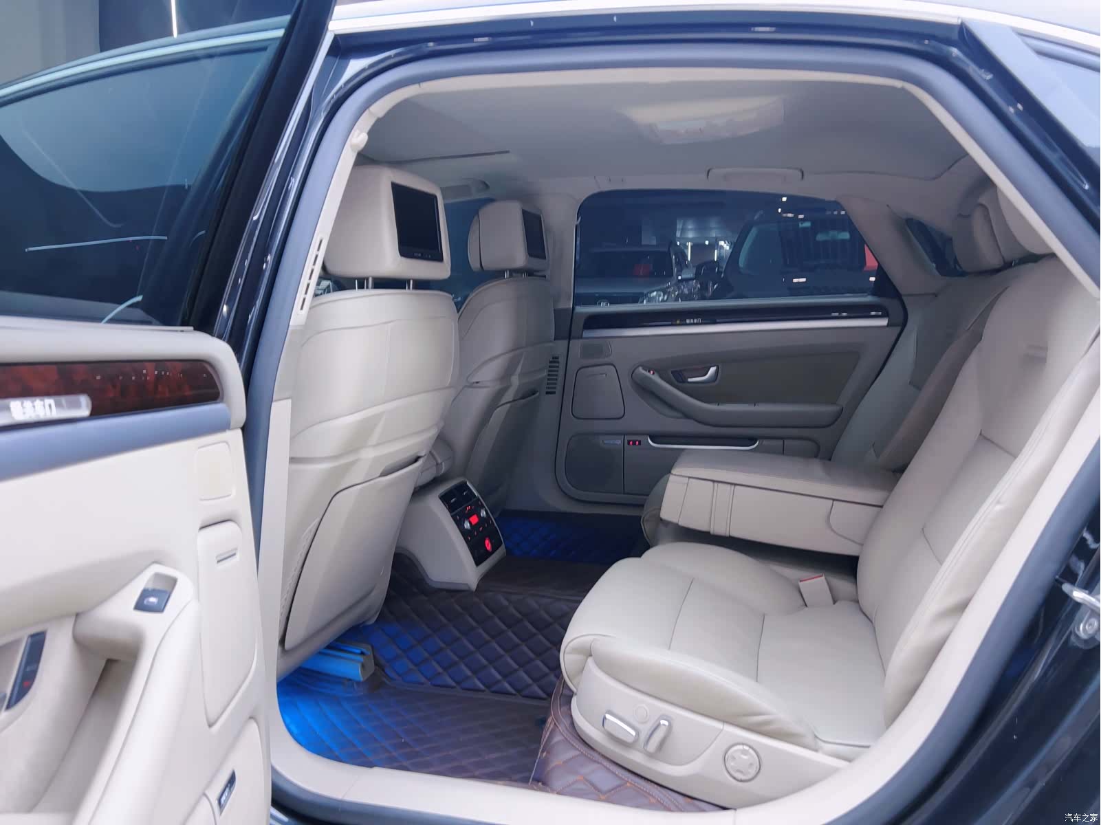 Audi A8L, 2008 11