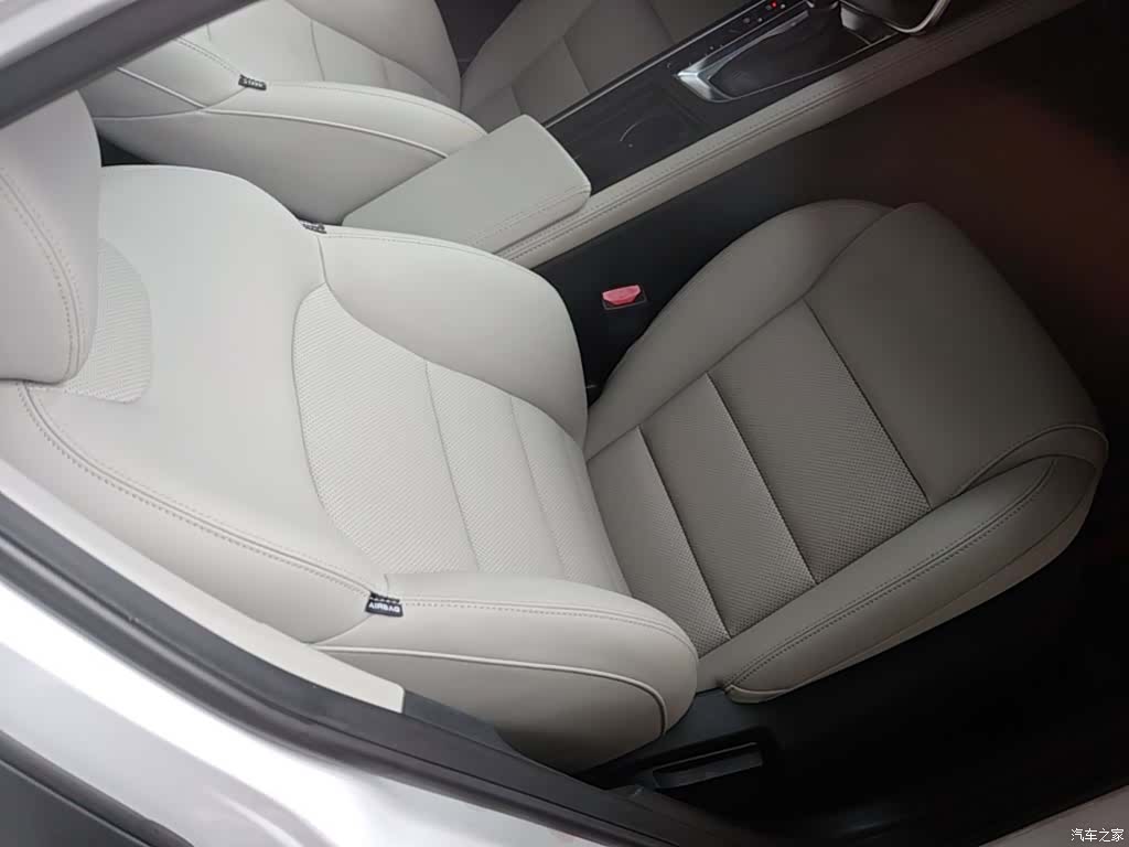 Geely Binray, 2018 25
