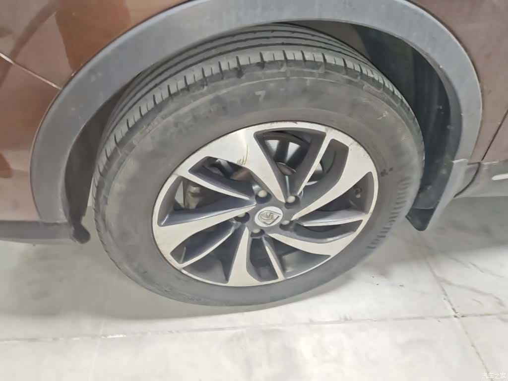 Wuling 560, 2017 23