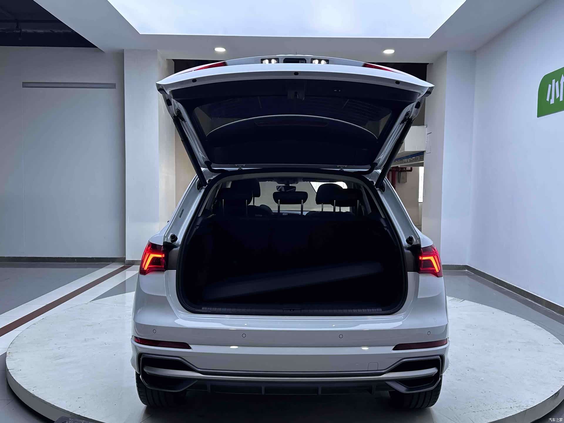 Audi Q3, 2023 18
