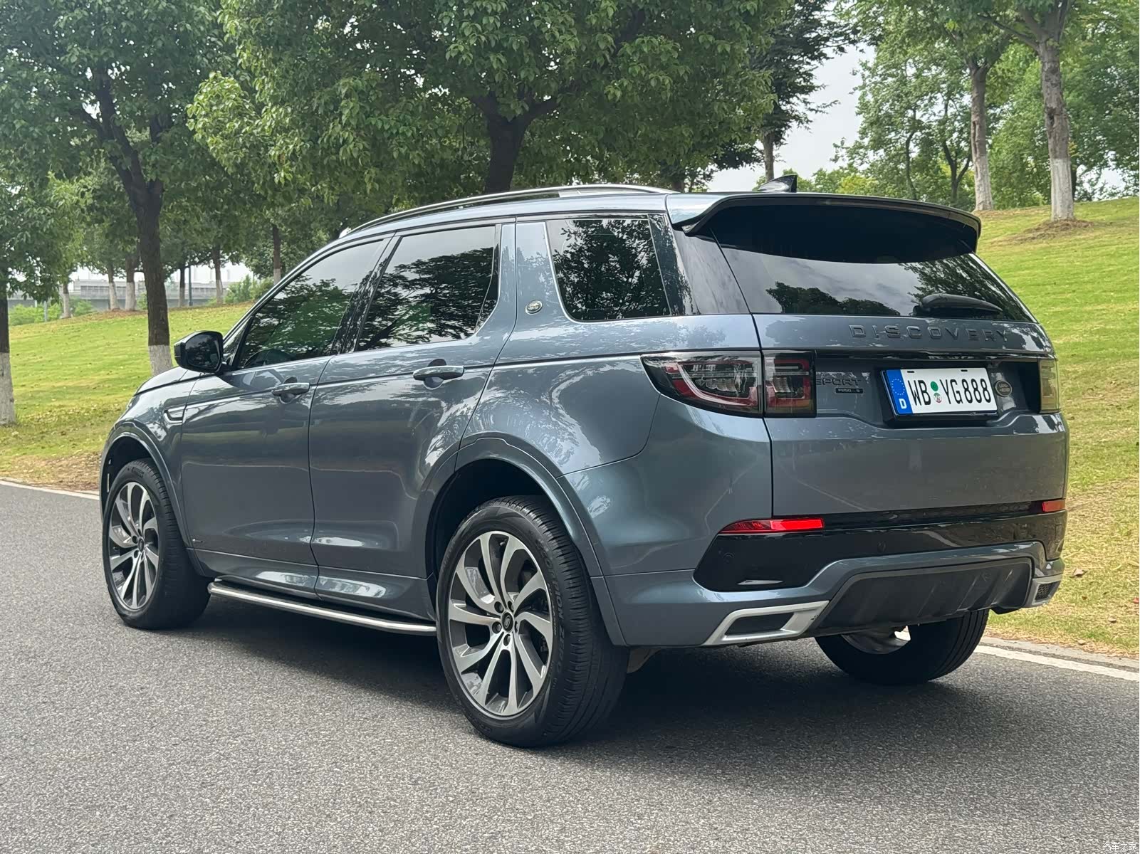 Land Rover Discovery, 2021 3