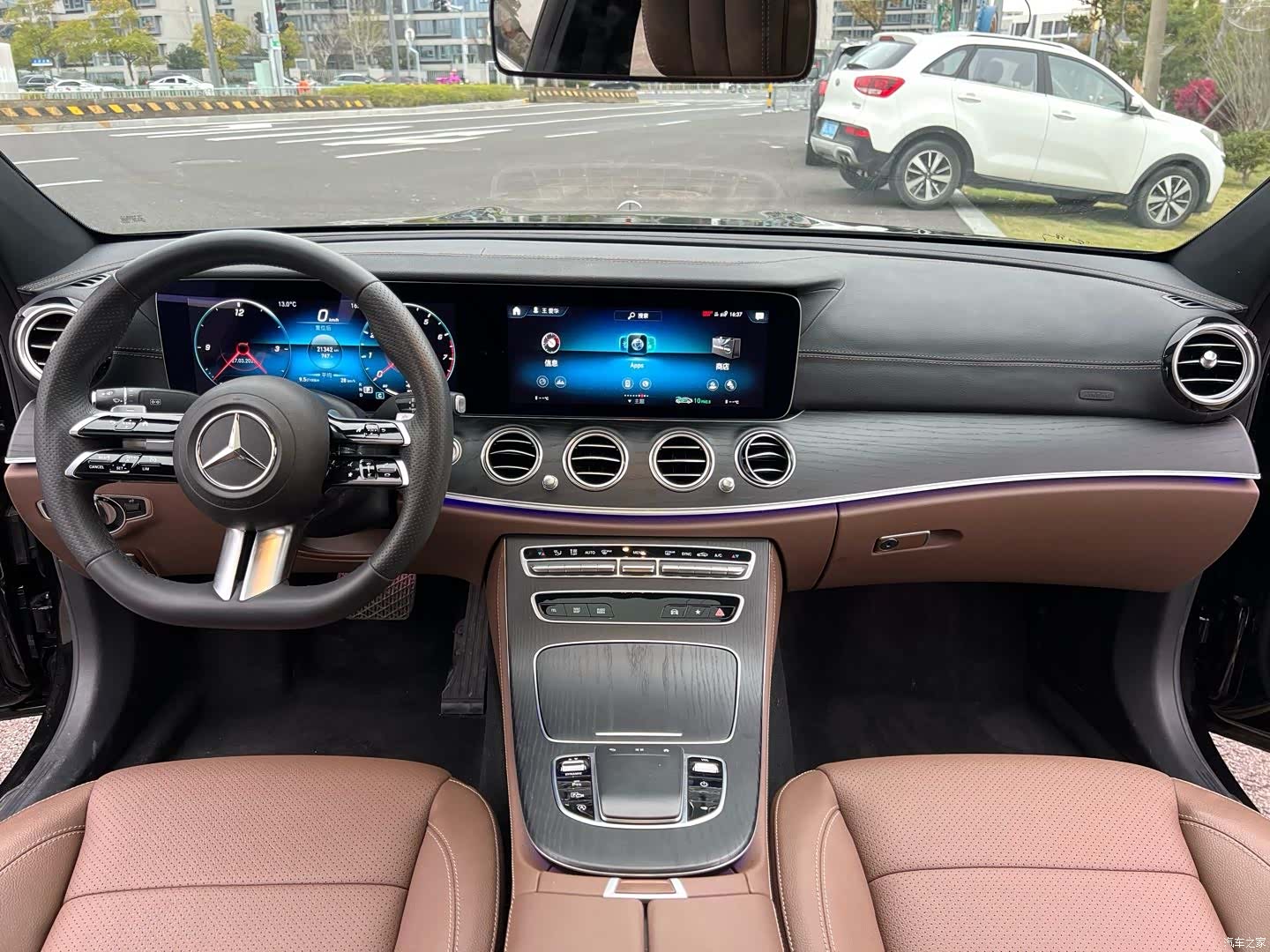 Mercedes-Benz E-Class, 2023 6