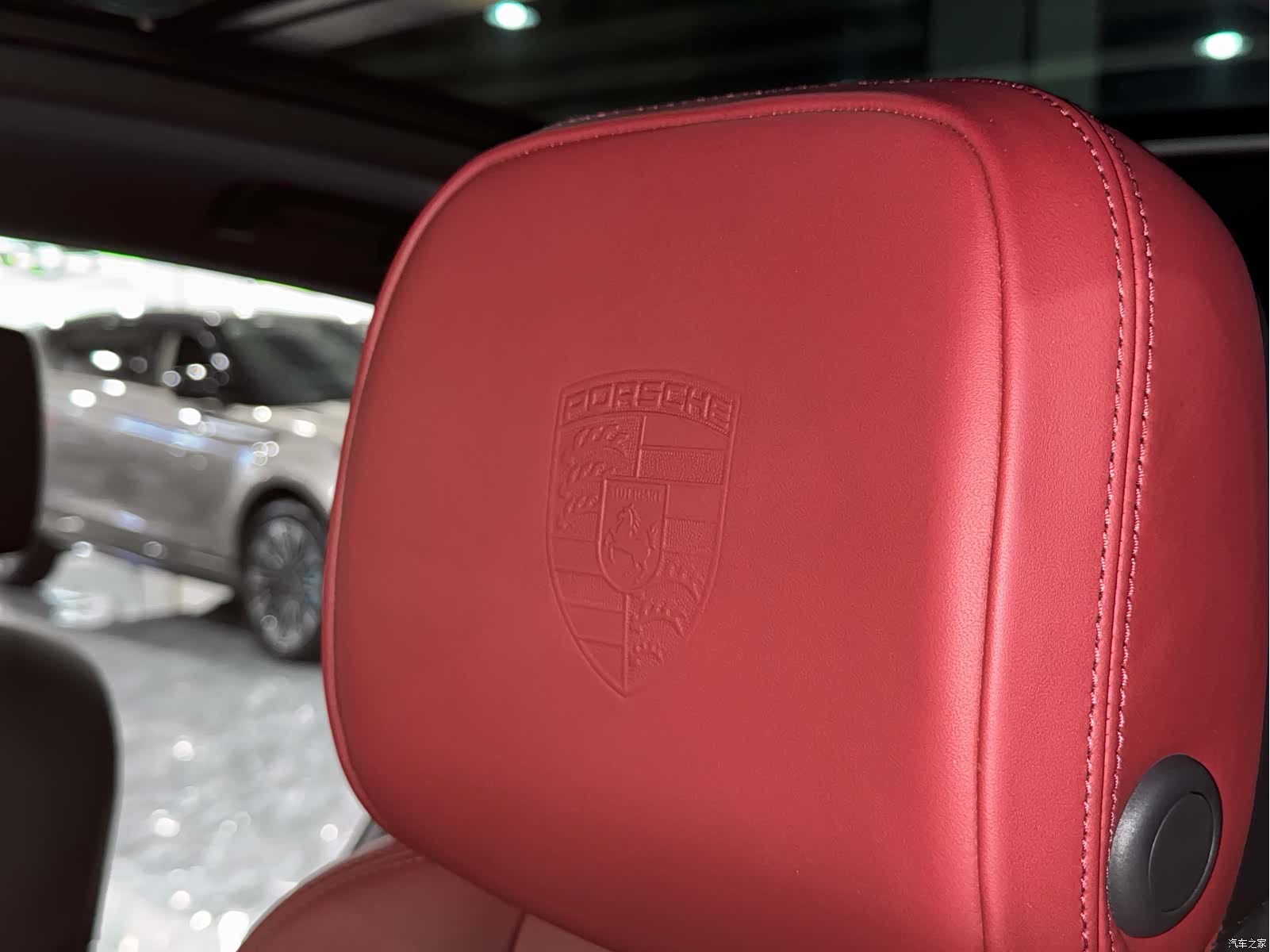 Porsche Macan, 2023 11