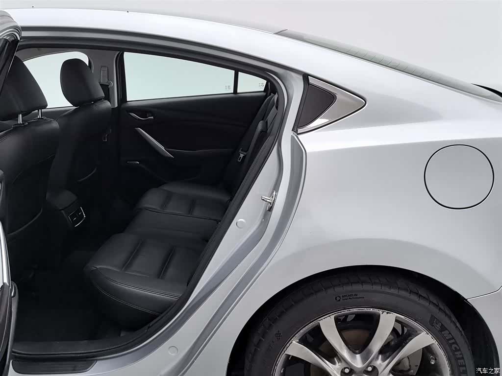 Mazda Atenza, 2017 15