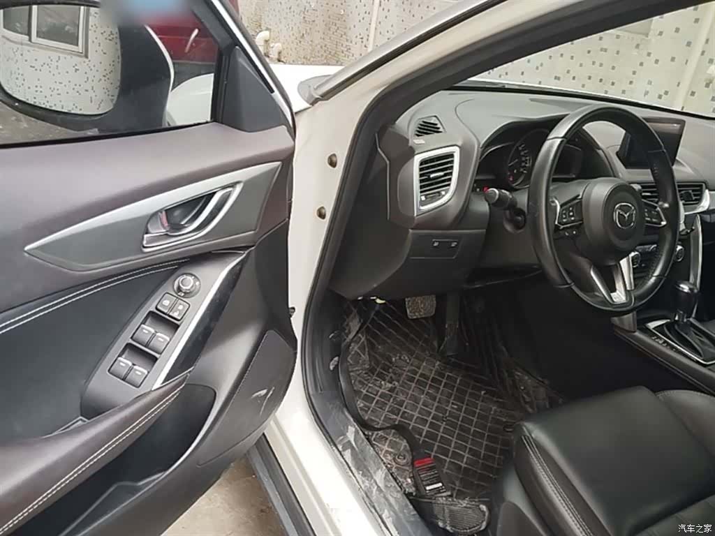 Mazda CX-4, 2019 16