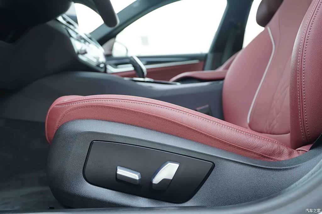 BMW 5 Series, 2023 13