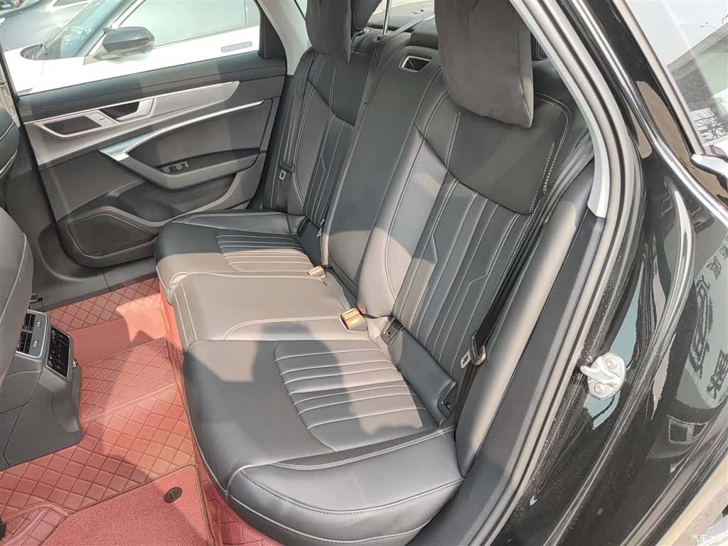 Audi A6L, 2024 13