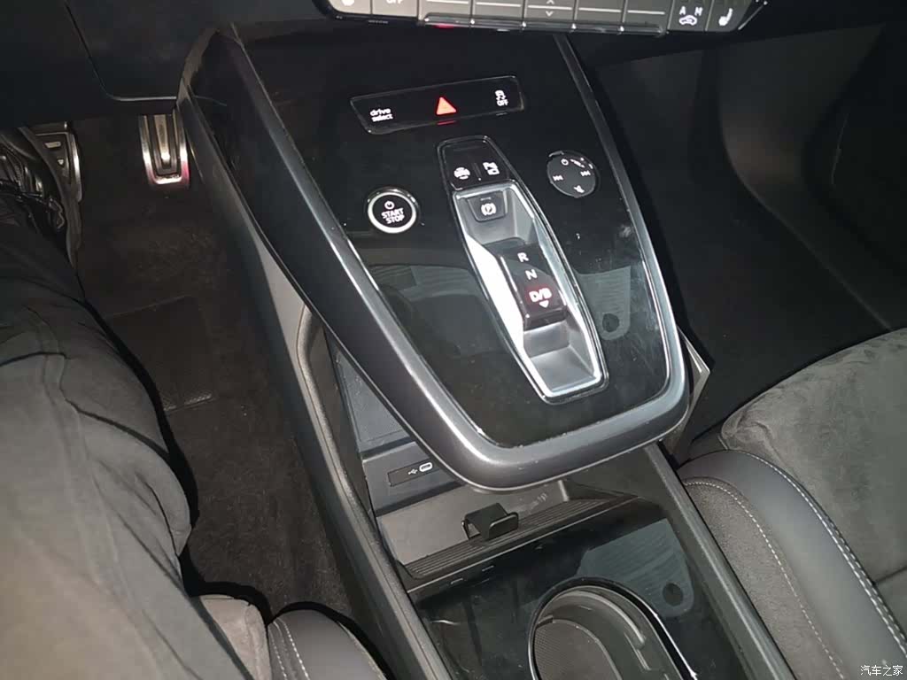 Audi Q4 e-tron, 2023 21
