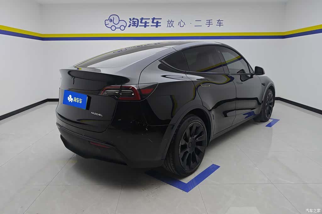 Tesla Model Y, 2023 3