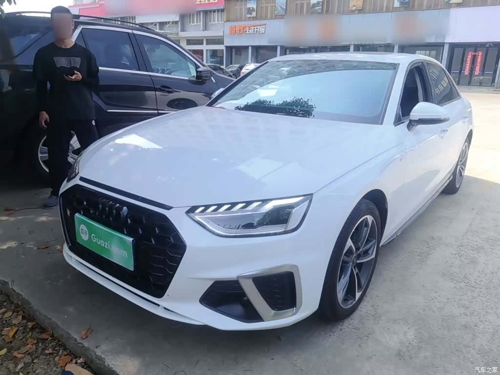 Audi A4L, 2022 1