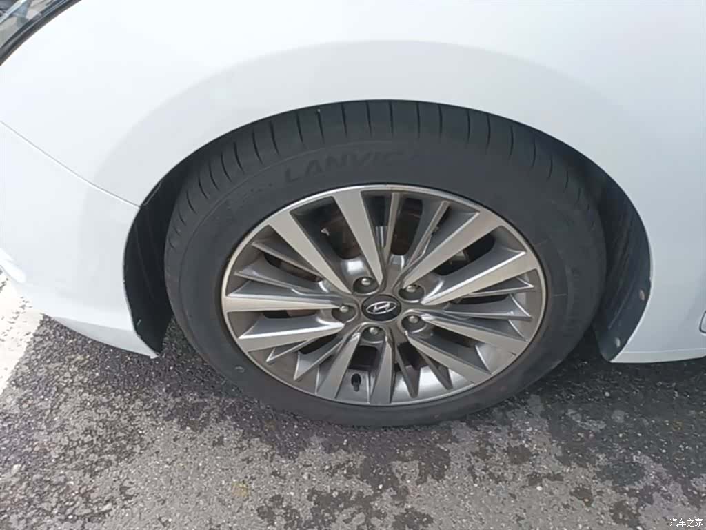 Hyundai GLS, 2017 23