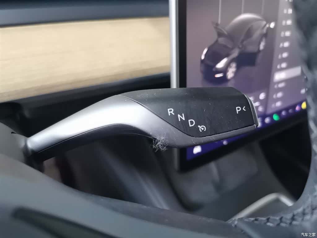 Tesla Model Y, 2023 14